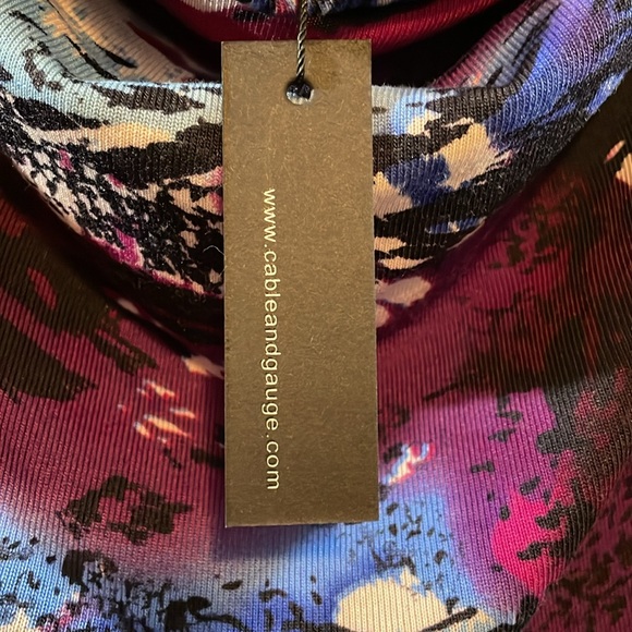 NWT Cable and Gauge pullover blouse multicolor galaxy colors size medium - Picture 3 of 5